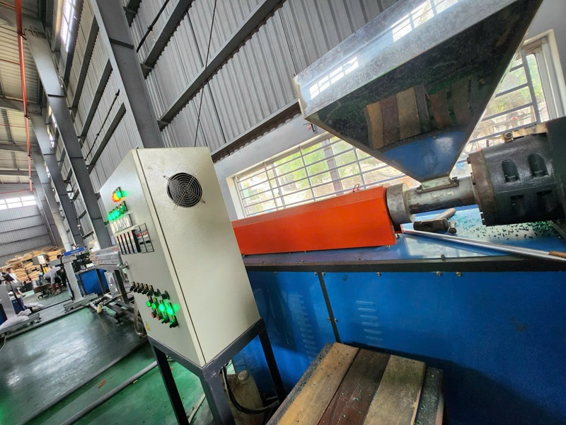 Gia Công Sản Xuất Sản Phẩm Nhựa Uy Tín, Lấy Giá Xưởng